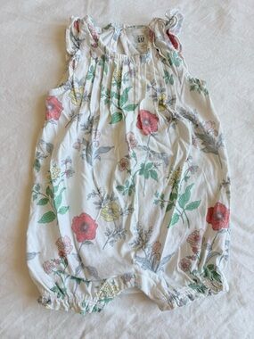 GAP Floral Romper - Ruffle sleeves and legs